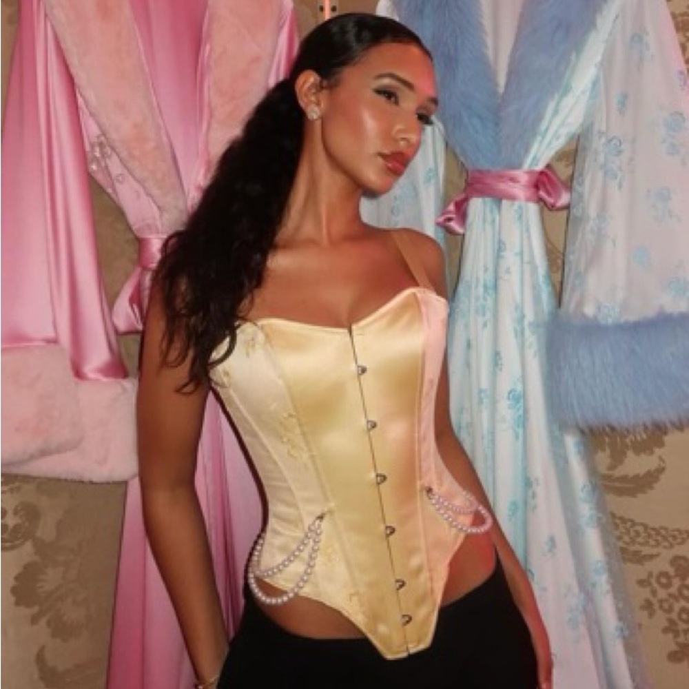 Scarlett Gasque Butter Yellow Pearl Corset S - Picture 9 of 9